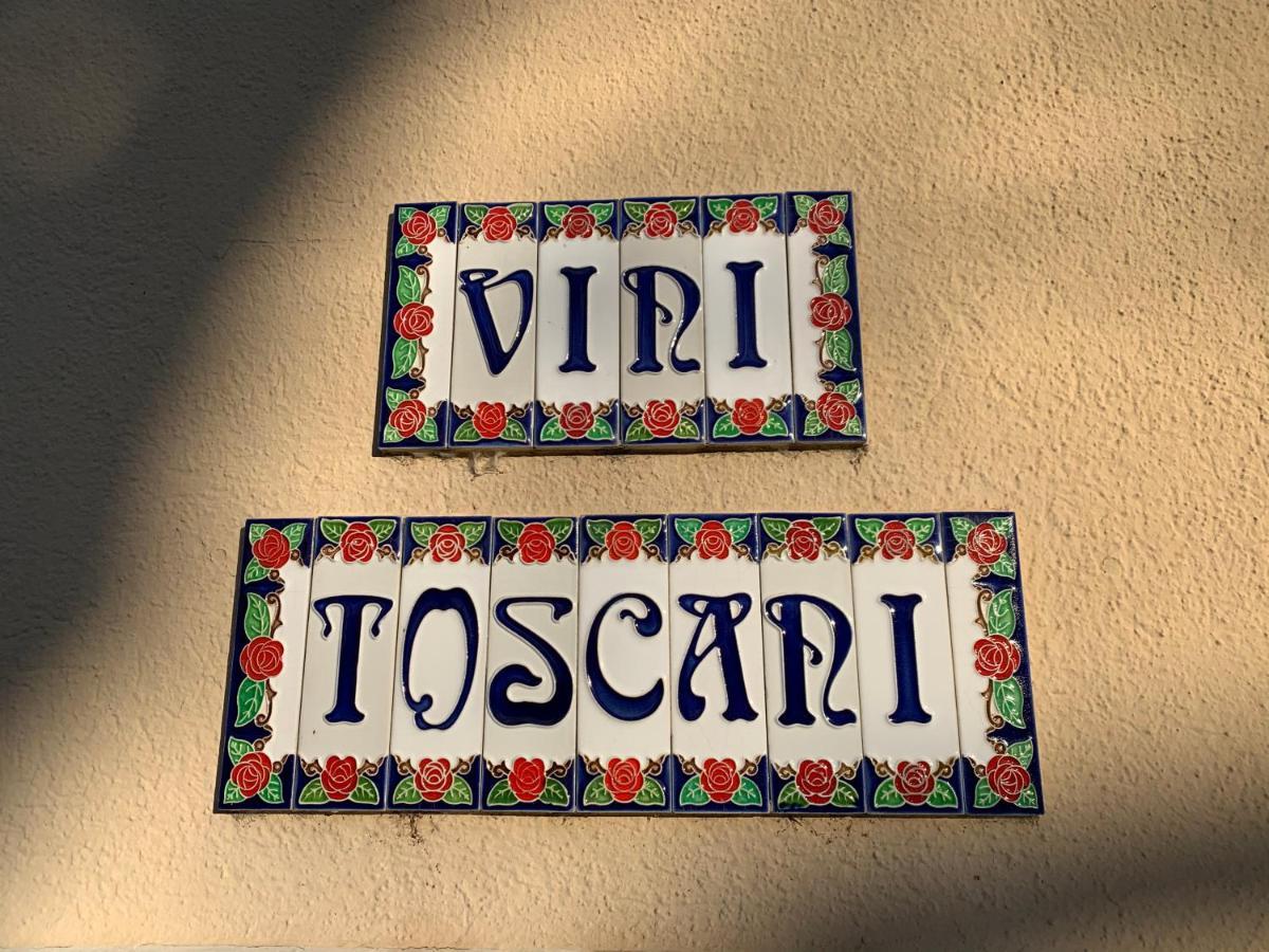 Casa Vinitoscani Perroy Exteriör bild